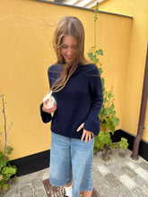 Load image into Gallery viewer, Athene Sweater